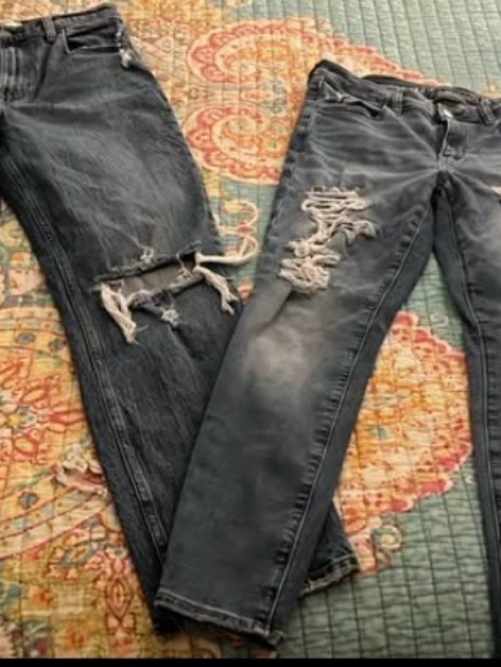 Abercrombie women’s sz27 & American Eagle skinny sz8 but fit the same as a sz 5.